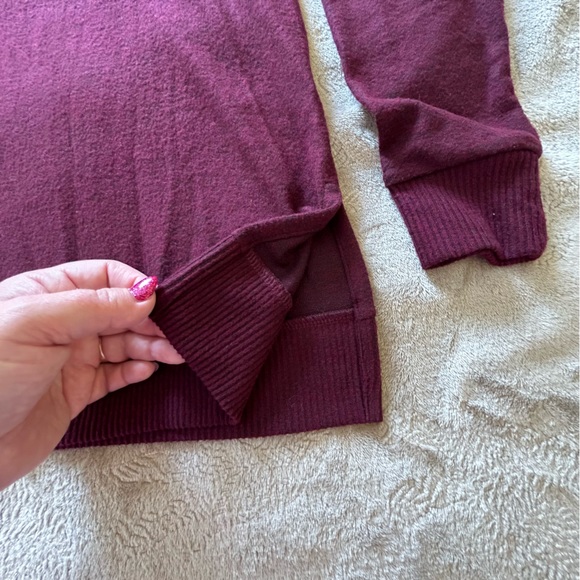 NWT Lucky 🍀 Brand burgundy soft v-neck sweater Size S - Picture 13 of 14